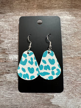 Load image into Gallery viewer, Cheetah Earrings