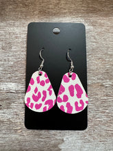Load image into Gallery viewer, Cheetah Earrings