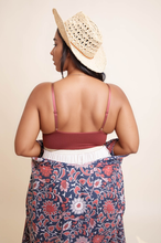 Load image into Gallery viewer, Plus size curvy lace rust brami with loop waistband design.