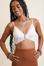 Load image into Gallery viewer, Butterfly Scallop Lace Bralette Small / Ivory