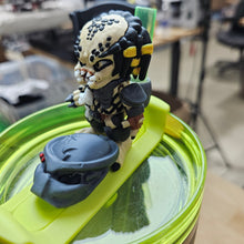 Load image into Gallery viewer, PRED ALIEN-3D PRINTED STRAW BUDDY

