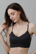 Load image into Gallery viewer, CloudSoft Wireless Bra – Lace Detail &amp; Invisible Fit 🌸☁️
