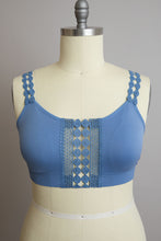 Load image into Gallery viewer, Eye Lace Applique Bralette
