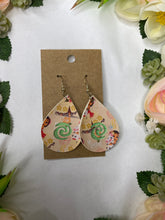 Load image into Gallery viewer, The Ocean Calls Earrings

