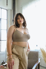 Load image into Gallery viewer, Low Back Seamless Bralette Plus Size Mocha
